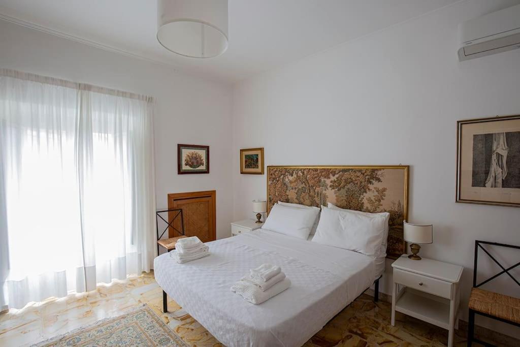 Appartement Dimora Al Colosseo, 2 Bedrooms *